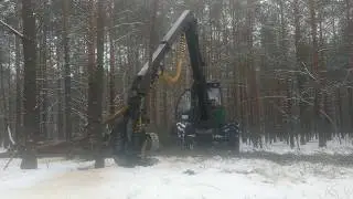 Харвестер Амкодор 2541! Первый день второго сезона! Катаемся с делянки в делянку!