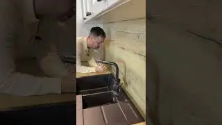 Столешница и фартук без плинтуса