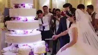 +18 Юлдуз Усмонова янги клип  Ummon guruhi toyda Шармада булди karang .2021