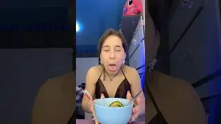 ЗАСТАВЛЯЮТ ЕСТЬ КАШУ 