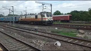 12170 Solapur Pune Intercity Superfast Express | Madly honking through Daund Towards Pune