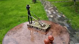 газонокосильщик в деревне Пихурово.
