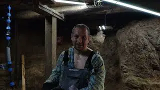 Продолжаю копать фундамент под домом.