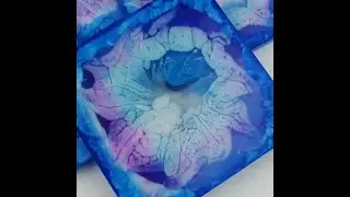(53) Onderzetters vierkant, epoxy met alcohol-inkt. Turqoise-Baja Blue-Passion Purple-White.