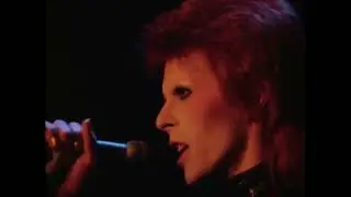 David Bowie - Hang On To Yourself (Live at Hammersmith Odeon, London 1973) [4K Upgrade]