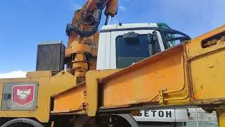 Как заливают площадки бетононасосом!