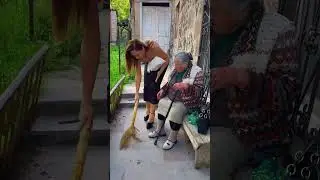 ГОАР АВЕТИСЯН С  БАБУШКОЙ 