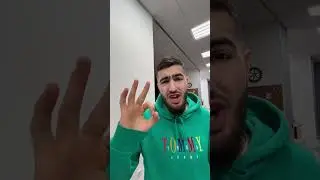 Мурад выносит ёлку😎