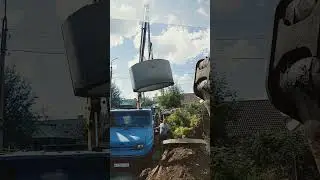 Круглая яма под круглые кольца)