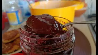 Джем-желе из красной смородины.Очень вкусный джем!Red currant jam-jelly. Very tasty jam!