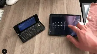 Nokia E90 vs. Galaxy Fold. 13 лет разницы.