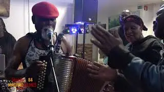 Mémé Landin   Kotxi pó   Cafe Restaurante Fontainha