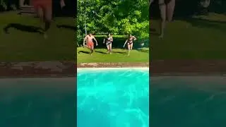 Reto en la piscina con el team 