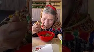жаль бабушку, потеряла последние деньги, не было даже на покушать, и сам Бог нас к ней послал 🙏🏼