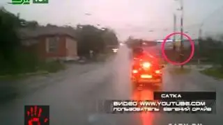 Легковушка врезала в автобус  ВИДЕО