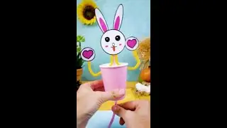 FACILE ! Bricolage d'un jouet lapin à partir d'un gobelet en papier et de pailles 