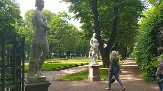 В Летнем саду. Санкт-Петербург, 28 июня 2023 года // Шорты блогера Альбатроса (Анапа)