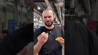 Весь день ем бесплатно на рынке. Так можно было?