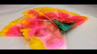 (55) Zomerse onderzetters in vrolijke kleuren.