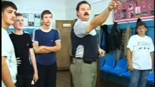 Карта туриста, Дартс в Озерах (оператор Кирилл Матвеев)