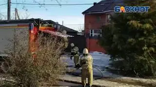 Машина загорелась во дворе  в Ростове