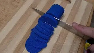 Kinetic sand: solid blue