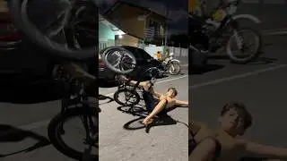 MULEQUE HUMILHA OS OUTROS E NO FINAL SE FERRA