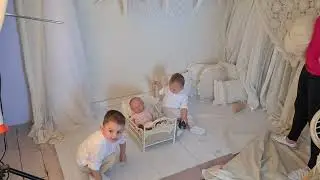 How to pose sibling with a newborn baby or we have to use a doll. Bad photography session?