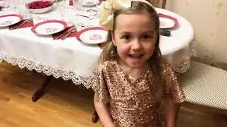 Встречаем Новый Год 2019!!! К Полине приходил Дед Мороз и Снегурочка! Подарили много подарков!