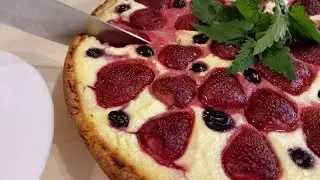 COTTAGE PIE WITH STRAWBERRY. Sand dough. VERY TASTY!