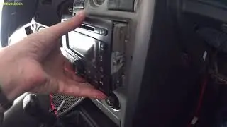 Как снять штатную магнитолу в Приоре SE. Двухдиновая шляпа.
