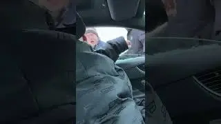 ПРЫГАЮТ ПОД МАШИНУ И ПОТОМ ВЫМОГАЮТ ДЕНЬГИ!