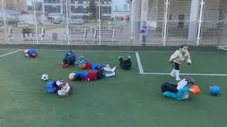 Футбол / Тренировка / Упражнение