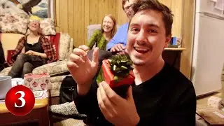 Opening Christmas Presents ft. @AbroadinJapan & Family🎄 VLOGMAS Ep. 3