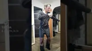 Народные танцы под мухой :)