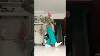 УЧИМ САМОЕ КРУТОЕ ДВИЖЕНИЕ НОГАМИ 