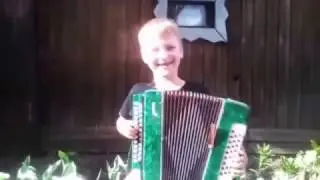 Гриша Елькин юный гармонист