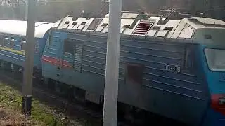 Приветливый ДС3-018 в новой ливрее с поездом 68 Варшава - Киев
