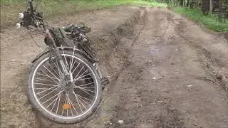 На покатушках, на покатушках, отрываемся по выходным... ( песня)