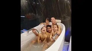 Cristiano Ronaldo And His daughter kissing eachother|Love of father and daughter |Cute momemts