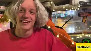 IRL ДАРИМ ПОДАРКИ ПОДПИСЧИКАМ