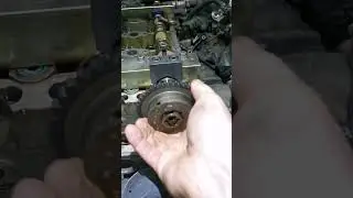 Поврежденная муфта ванос M274 Mercedes треск при пуске Мерседес M276 M271 M278 M156 M177 